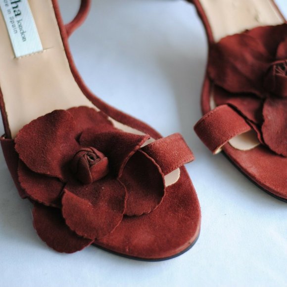 Sacha London Red Heels with Bow Detail - Picture 3 of 6